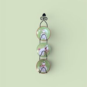 Decorative Green Polar Bear Wall Plate Set With Metal Holder New in Box